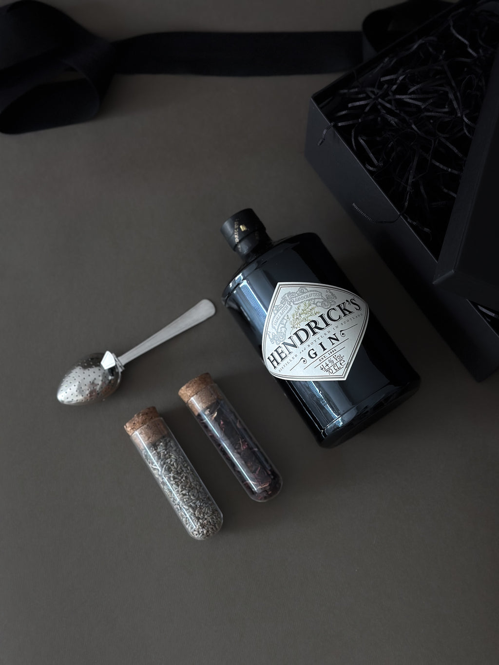 Box Hendricks Regular