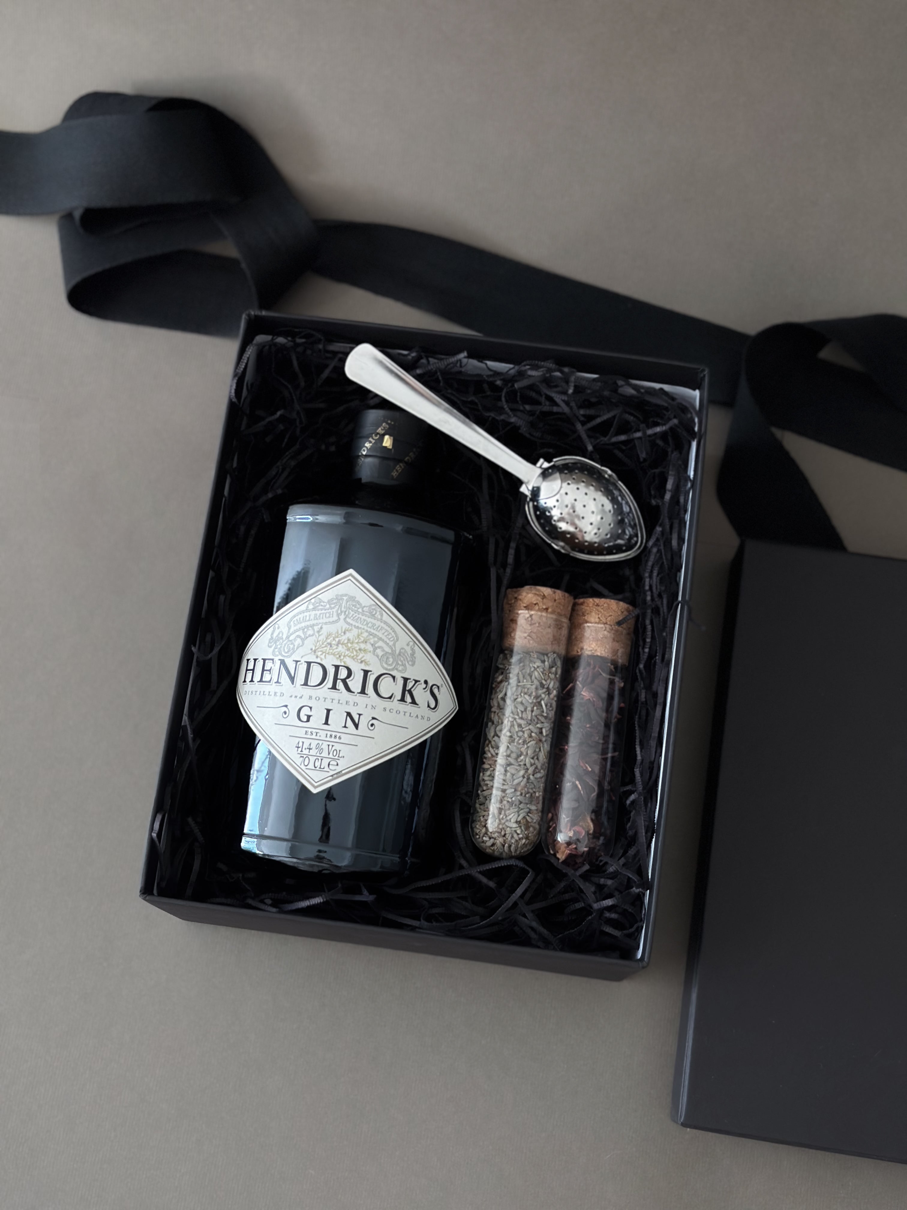 Box Hendricks Regular